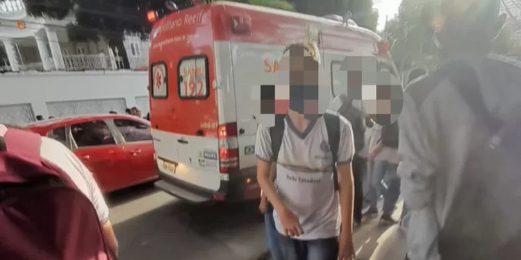 ‘Cenário era de filme de terror’, diz pai de aluna de escola estadual no Recife onde 26 estudantes tiveram crise de ansiedade