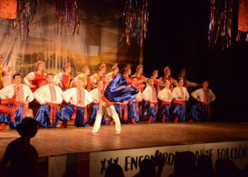 Na Unicentro, formação envolve idiomas, cultura e esportes abertos à comunidade