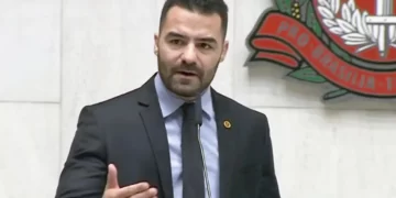 Arthur do Val renuncia ao mandato de deputado estadual em SP