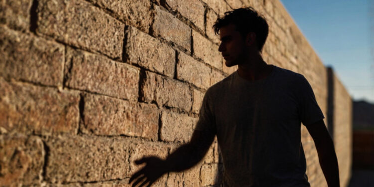 Treta entre Vizinhos: Jovem é Agredido por Quatro Moradores no Boqueirão