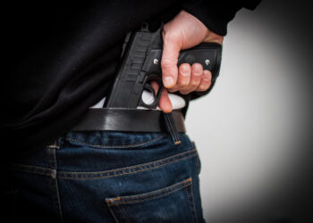 Porte Ilegal de Arma de Fogo é Registrado em Festa na Localidade de Banhados, Guarapuava