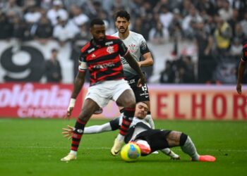 Flamengo Resiste com um a Menos e Carimba Passaporte para a Final da Copa do Brasil