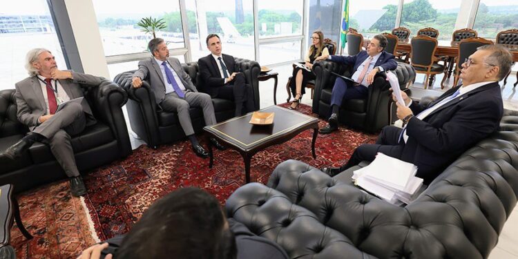 Novas Regras para Emendas: Poderes Buscam Acordo para Evitar Conflitos