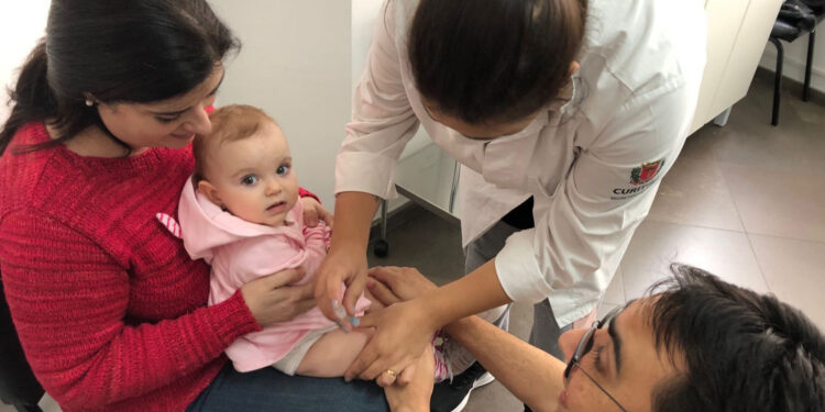 Aumento Preocupante: Paraná Registra Crescimento de 86% nos Casos de Coqueluche em Apenas um Mês