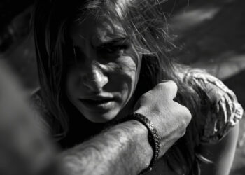 “A Festa Acabou Mal: Agressão e Drama em Prudentópolis Terminam na Delegacia”