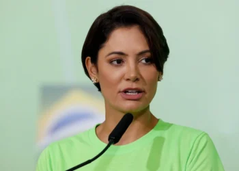 “Jamais Será Bolsonaro”: Declaração de Michelle Bolsonaro sobre Ronaldo Caiado Ganha Repercussão