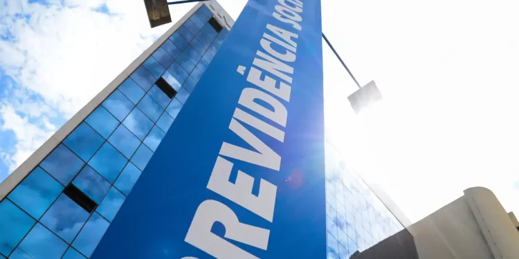 INSS Lança Ferramenta que Automatiza Concessão Judicial de Benefícios em Minutos