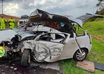 “Tragédia na PR-092: Colisão Frontal Deixa Idoso Morto e Duas Mulheres Gravemente Feridas”
