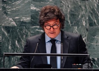 Retirada Estratégica: Governo Milei Ordena Volta de Técnicos do Itamaraty e Meio Ambiente da Cúpula Climática em Baku