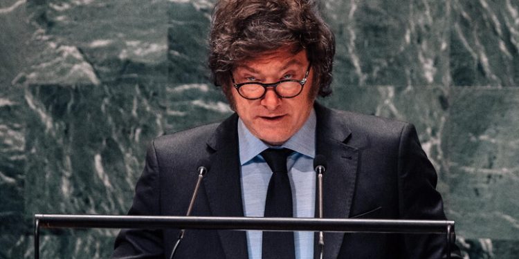 Retirada Estratégica: Governo Milei Ordena Volta de Técnicos do Itamaraty e Meio Ambiente da Cúpula Climática em Baku