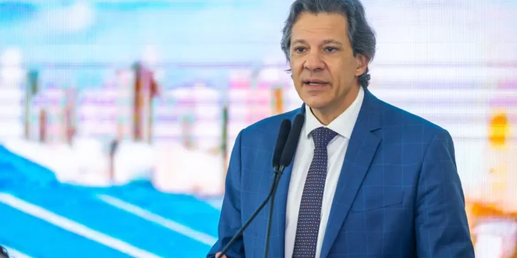 “Governo Tenta Enxugar Gelo com Novo Pacote de Corte de Gastos”