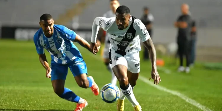 “Paysandu Vira Jogo e Supera Ponte Preta na Série B: Emoção e Determinação em Campo”
