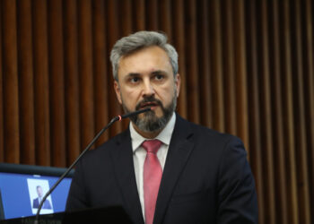 “Deputado Fabio Oliveira Propõe Mais Transparência ao Programa Regulariza Paraná com Nova Emenda”