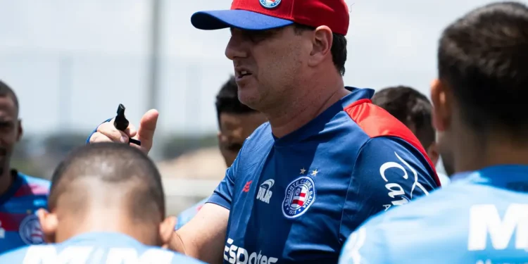 “Provocação ou Desrespeito? Boneco com Imagem de Rogério Ceni é Pendurado em Viaduto em Salvador”