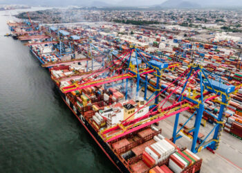 Desvalorização de Commodities e Falta de Política Econômica Eficiente Fazem Superávit Comercial do Brasil Cair em Outubro