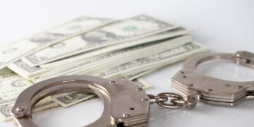 “Guardião ou Ameaça?”: MPRJ Prende 22 Policiais por Esquema de Propina na Baixada Fluminense