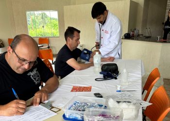 “16º BPM e UniGuairacá Promovem Feira de Saúde em Guarapuava para Valorizar Policiais Militares”