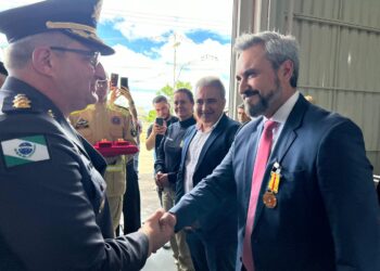 Deputado Fabio Oliveira Recebe Medalha “Mérito 12° GB” em Cerimônia de Inauguração de Obras de Modernização do Quartel dos Bombeiros de Guarapuava