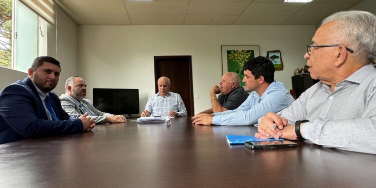 “Cantagalo Recebe Impulso Milionário com Programa Rota do Progresso: Deputado Artagão Júnior e Prefeito João Konjunski Selam Parceria com o Governo do Paraná”