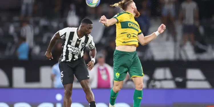 “Brasileirão Aquece com Empate do Botafogo e Disputa Acessa pelo G4”