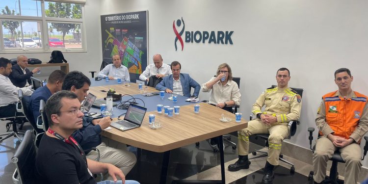 “Google Visita Parques Tecnológicos no Paraná em Busca de Parcerias para Inovação em Saúde e Biotecnologia”