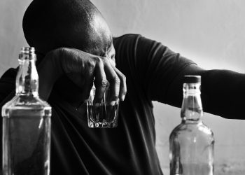 “Copo Cheio, Respeito Vazio: Ex-marido Embriagado É Preso por Ameaça e Violência Doméstica em Entre Rios”