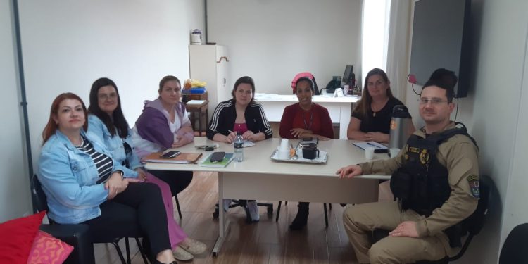 “Parceria pela Segurança: Reunião Alinha Estratégias Entre Polícia Militar e Órgãos Municipais em Guarapuava”