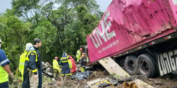 “Tragédia na BR-376: Motorista e Supervisor Indiciados por Acidente que Tirou a Vida de Jovens Atletas em Guaratuba”