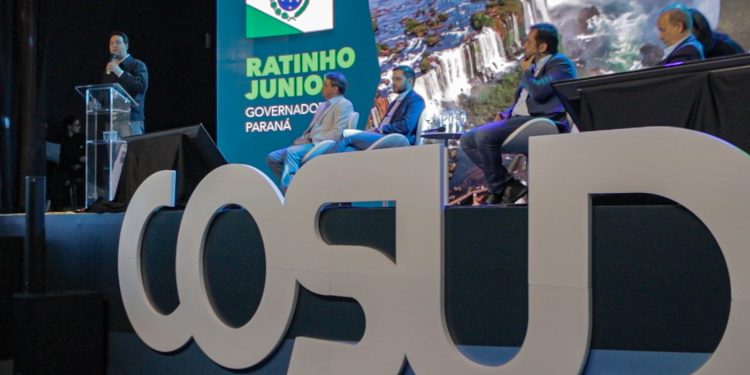 “Ratinho Junior Anuncia Banco de Fomento para Impulsionar Economia Verde no Cosud”