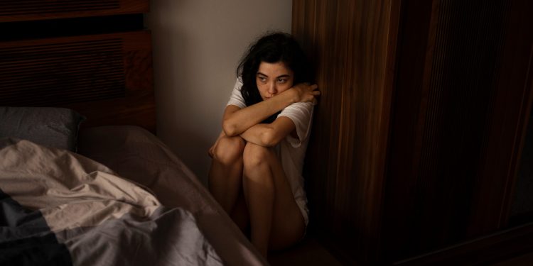 “A Mentira do Suicídio: Ação Policial Resgata Jovem de Cárcere Privado em Pinhão-PR”