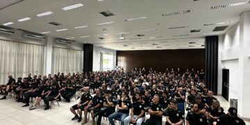 “Verão Maior Paraná: Polícia Civil Reforça Segurança com 550 Policiais no Litoral e Noroeste do Estado”