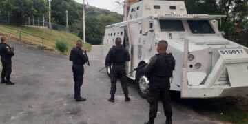 “Morro dos Macacos: O Palco de uma Guerra Sem Fim na Zona Norte do Rio”