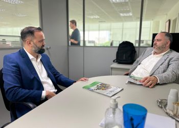 Artagão Júnior Pressiona Secretaria de Educação para Garantir Respeito à Liberdade Religiosa nas Escolas do Paraná