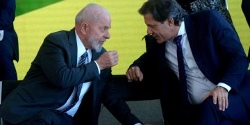 Pacote Fiscal Frustrado Abala Reeleição de Lula e Haddad, Aponta Pesquisa com Mercado Financeiro