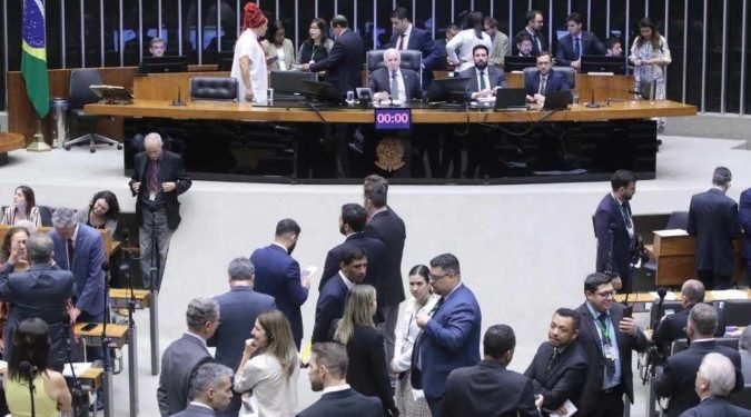 R$ 7,8 bilhões em emendas liberados: impacto no Brasil e a sombra da corrupção