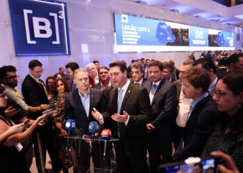 Paraná celebra leilão de concessões rodoviárias com investimentos de R$ 15,8 bilhões e tarifas reduzidas