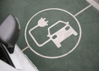 “Agressão na Construção da BYD em Camaçari: Trabalhador Chinês Perde Visto e Será Deportado”