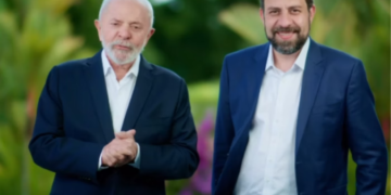 “Lula na Berinjela: O Presidente que Perdeu o Sabor na Terra da Pizza”