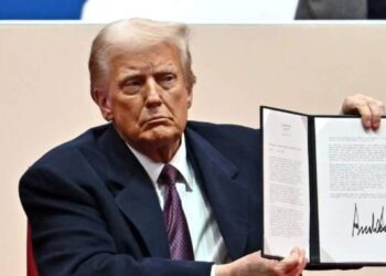 Trump revoga políticas de Biden e amplia medidas contra imigração ilegal nos EUA