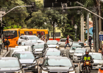 “Atenção, contribuintes: vencimento do IPVA 2025 começa nesta segunda-feira no Paraná”