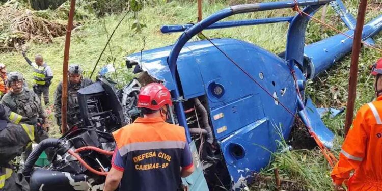 “Milagre nos Céus: Menina de 12 Anos Sobrevive a Queda de Helicóptero e Inspira Esperança”