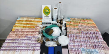 “Denúncia anônima ‘estraga a festa’ e PMPR desmantela ponto de tráfico em Guaratuba”