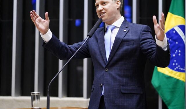 “Partido Novo Brilha em 2024: Um Ano de Crescimento e Afirmação”