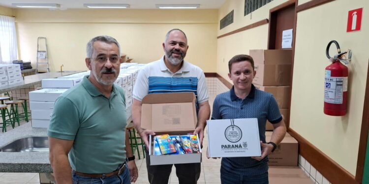 Artagão Júnior: Uma Lição de Compromisso na Educação Paranaense