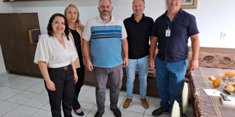 Artagão Júnior: Um Farol de Esperança para a APADEVI em Guarapuava