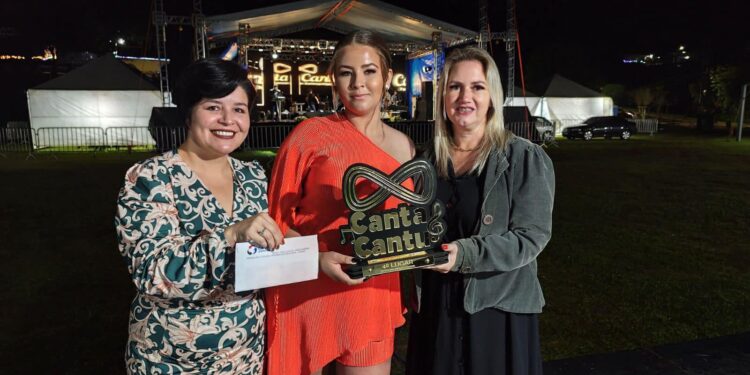 Pinhão Brilha na Grande Final do III Canta Cantu: Um Espetáculo de Talento e Tradição