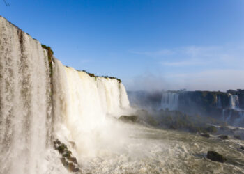 Paraná Reivindica Seu Tesouro: Deputado Luiz Fernando Guerra Celebra Vitória Judicial pelas Cataratas do Iguaçu