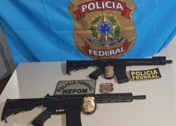 “O Rio dos Fuzis: Polícia Federal Pega Contrabandista de Armas com as Mãos na Massa em Oiapoque”