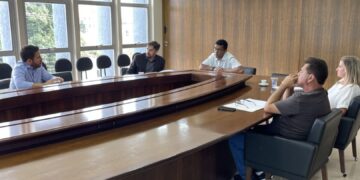 Guarapuava Navega Rumo à Estabilidade: Executivo e Legislativo Sincronizam Orçamento em Tempos de Incerteza