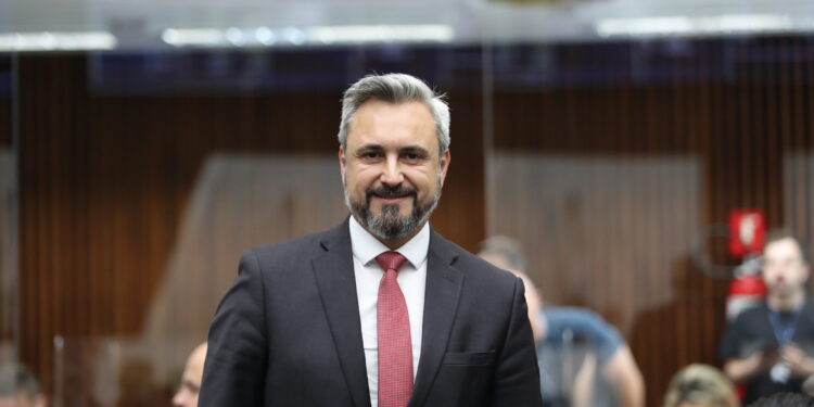 Deputado Fabio Oliveira: O Arquiteto do Novo Centro de Curitiba – Uma Revolução Urbana Começa Agora!